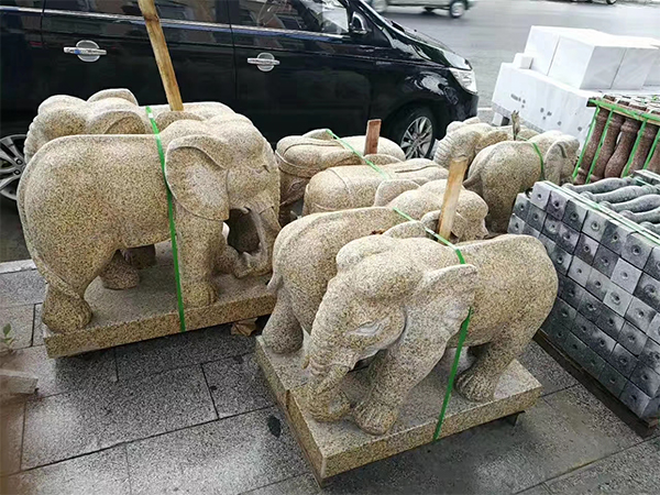 ϵ